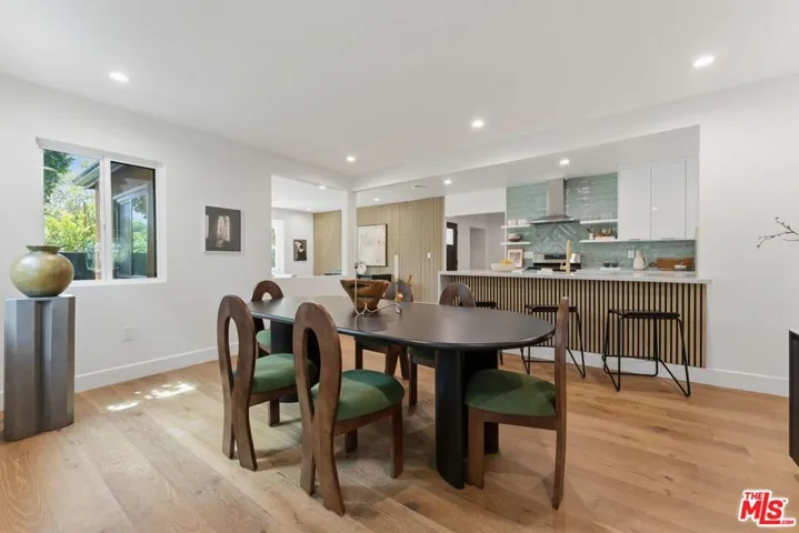 10811 Farragut Drive, Culver City, California 90230