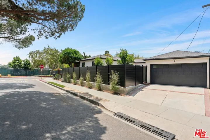 10811 Farragut Drive, Culver City, California 90230