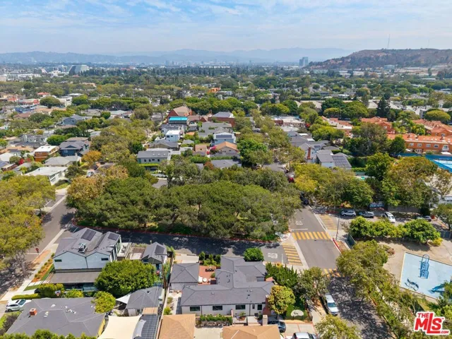10811 Farragut Drive, Culver City, California 90230