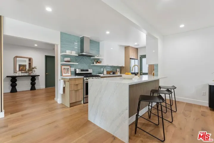 10811 Farragut Drive, Culver City, California 90230