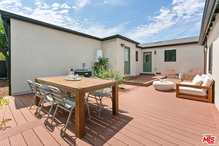 10811 Farragut Drive, Culver City, California 90230