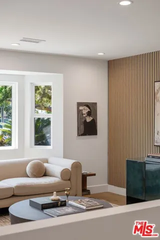 10811 Farragut Drive, Culver City, California 90230
