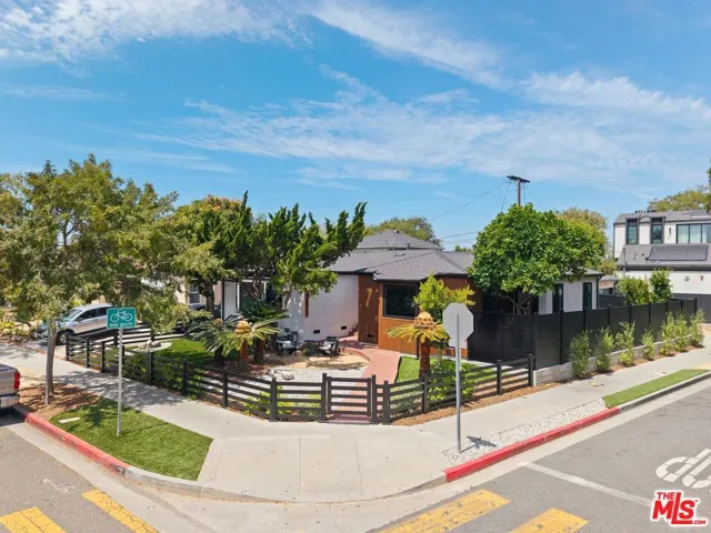 10811 Farragut Drive, Culver City, California 90230
