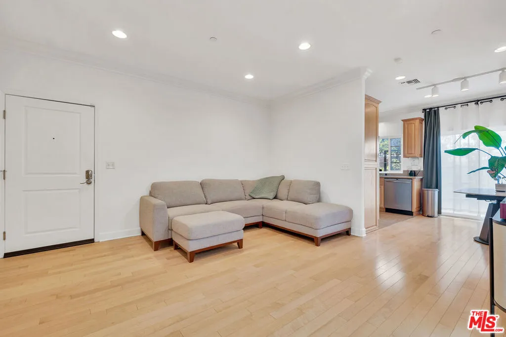 Entry + Living