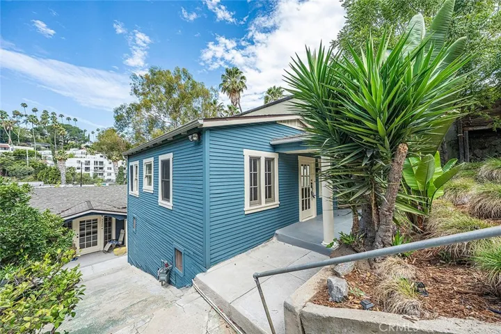 3322 Hamilton Way, Los Angeles, California 90026