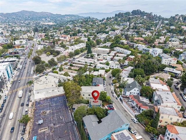 3322 Hamilton Way, Los Angeles, California 90026