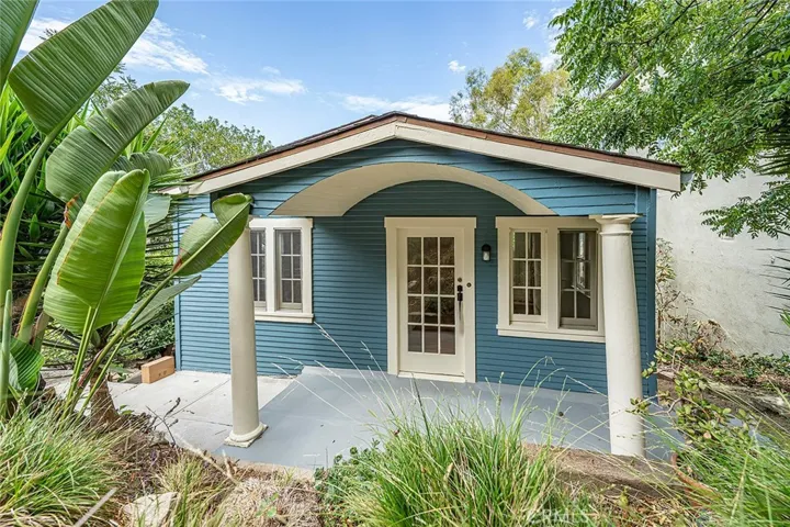 3322 Hamilton Way, Los Angeles, California 90026
