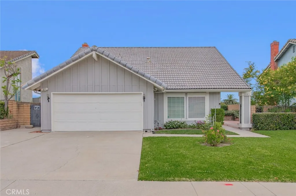 1441 Rolling Knoll Rd