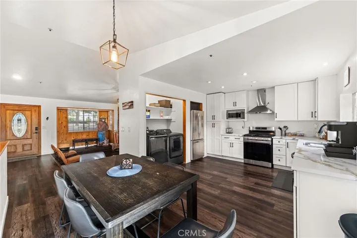 1541 Krause Lane, Lake Arrowhead, California 92352