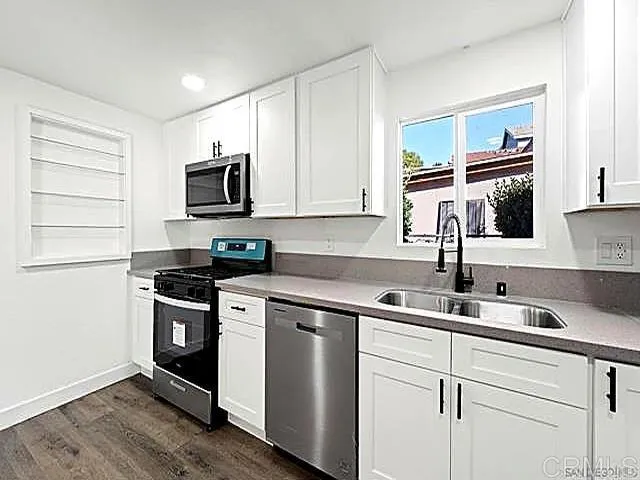2040 Earl Street, San Diego, California 92113
