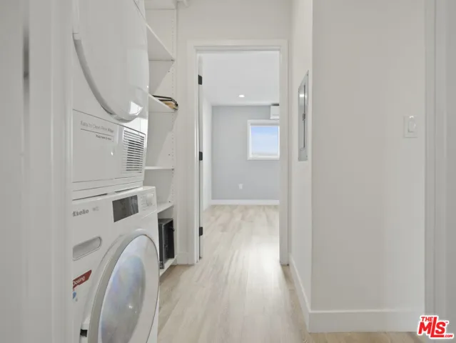 6350 Willoughby Avenue 9, Los Angeles, California 90038