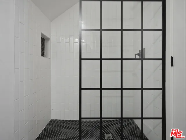 6350 Willoughby Avenue 9, Los Angeles, California 90038