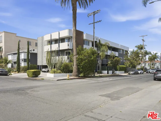 6350 Willoughby Avenue 9, Los Angeles, California 90038