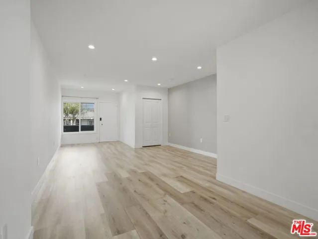 6350 Willoughby Avenue 9, Los Angeles, California 90038