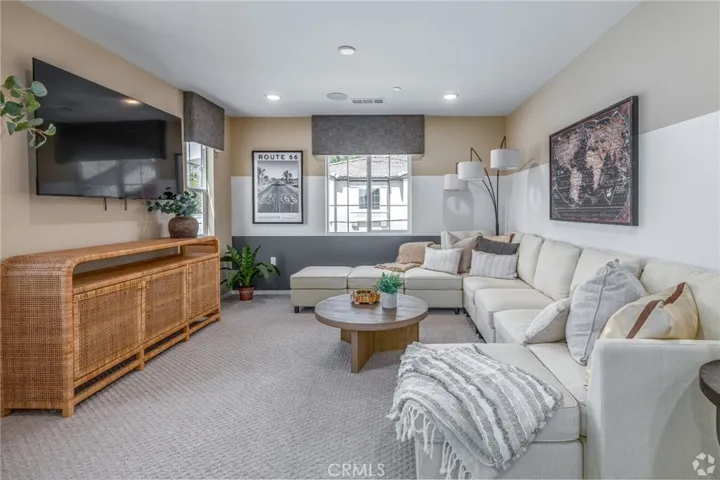 13595 La Brisa Street, Jurupa Valley, California 92509