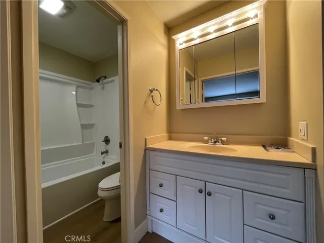 61 Streamwood 61, Irvine, California 92620