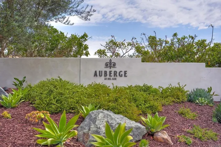 8068 Auberge Circle, San Diego, California 92127