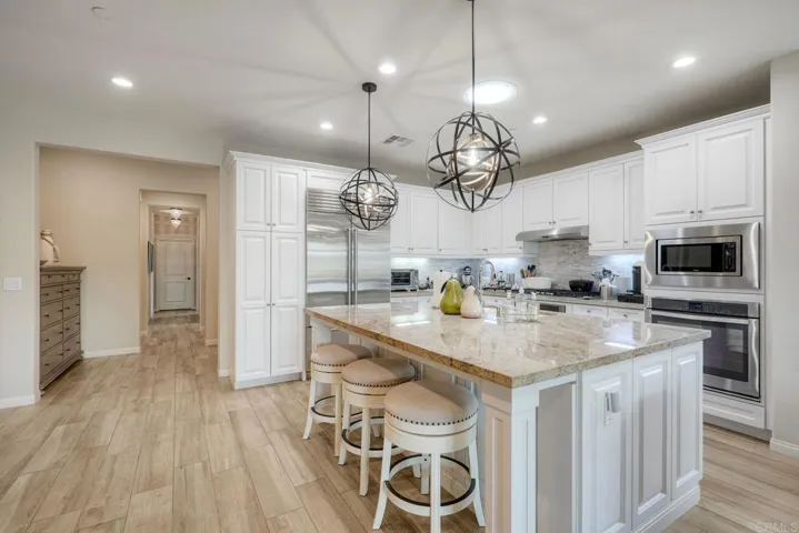 8068 Auberge Circle, San Diego, California 92127
