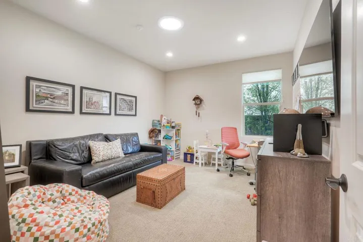 8068 Auberge Circle, San Diego, California 92127