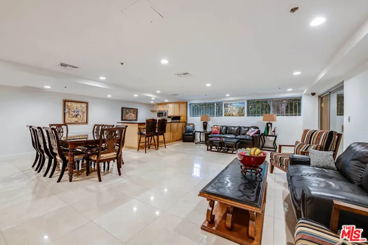 441 N Oakhurst Drive 203, Beverly Hills, California 90210