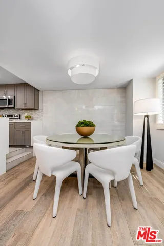 441 N Oakhurst Drive 203, Beverly Hills, California 90210