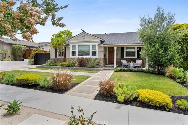 23508 Susana, Torrance, California 90505