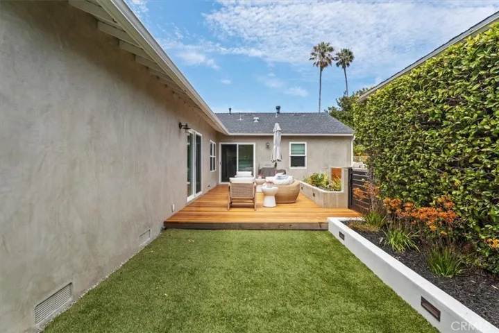 23508 Susana, Torrance, California 90505