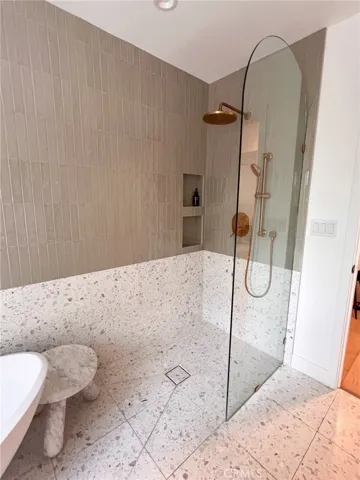 1300 Walnut Avenue, Manhattan Beach, California 90266