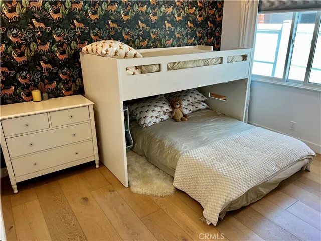 1300 Walnut Avenue, Manhattan Beach, California 90266