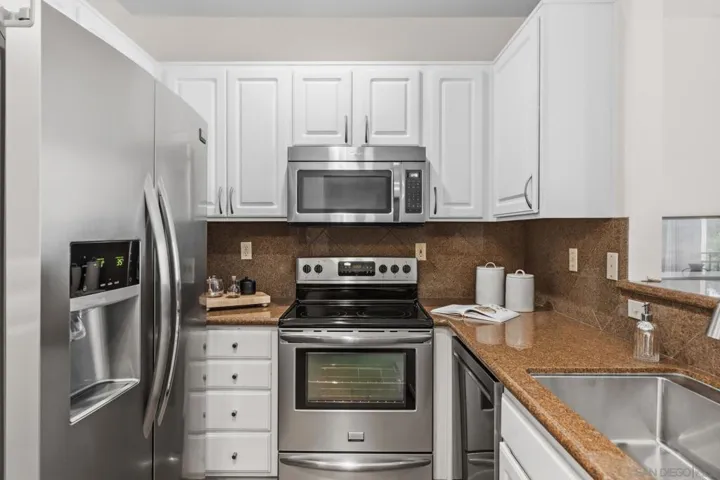 2150 Camino De La Reina 216, San Diego, California 92108