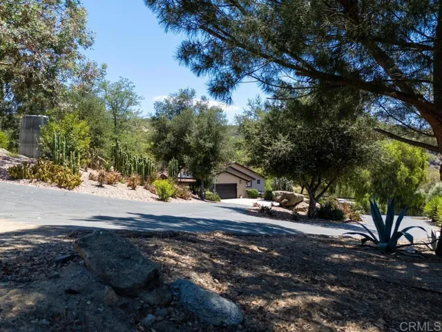 21041 Black Canyon Road, Ramona, California 92065