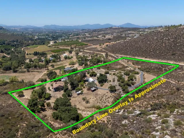 21041 Black Canyon Road, Ramona, California 92065