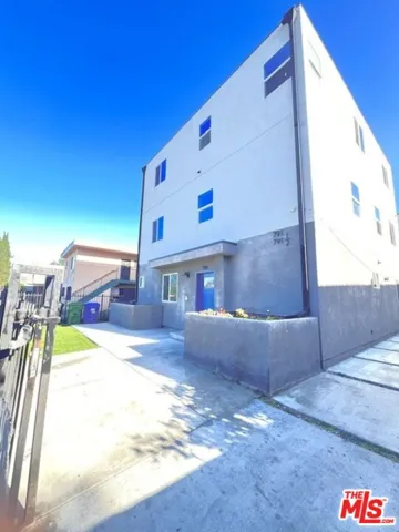 789 E 41st Place, Los Angeles, California 90011