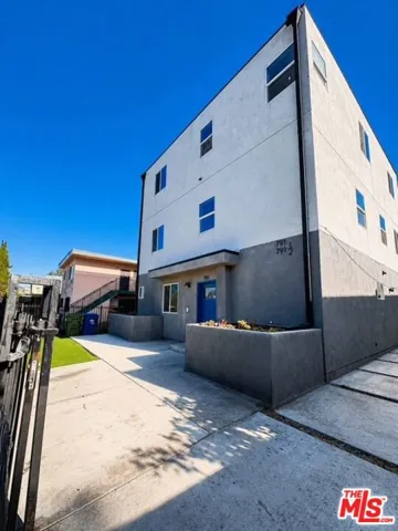789 E 41st Place, Los Angeles, California 90011