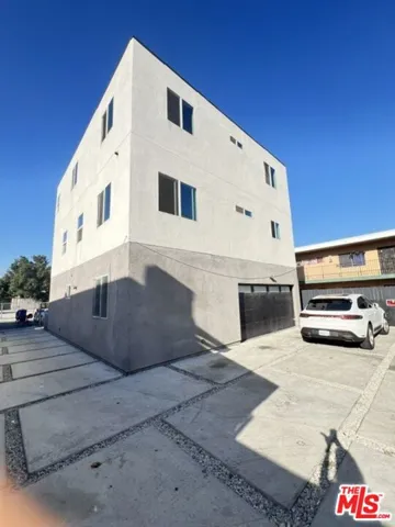 789 E 41st Place, Los Angeles, California 90011