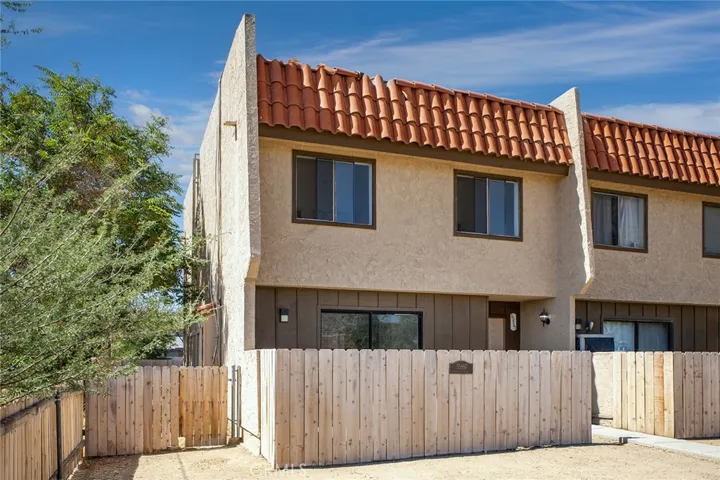 55897 Santa Fe, Yucca Valley, California 92284