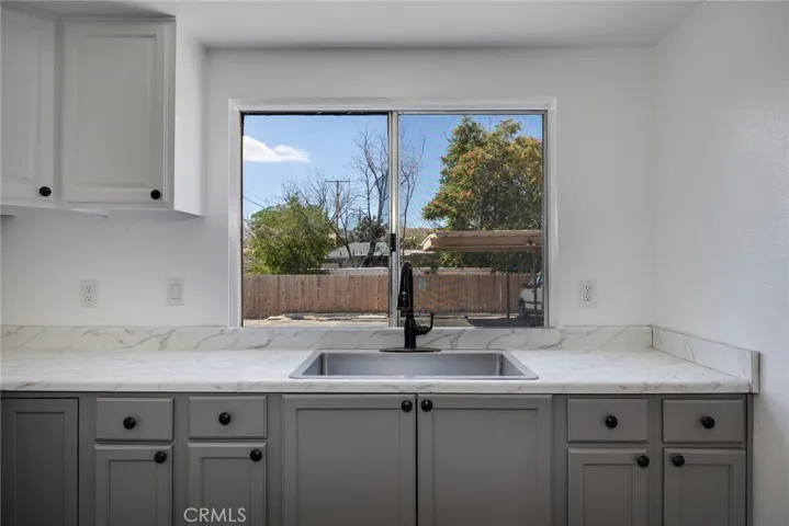55897 Santa Fe, Yucca Valley, California 92284