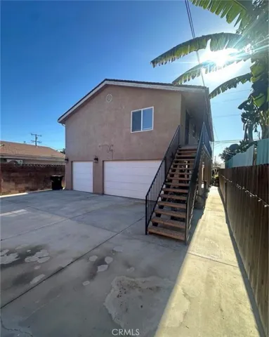 1230 E 68th C, Los Angeles, California 90001