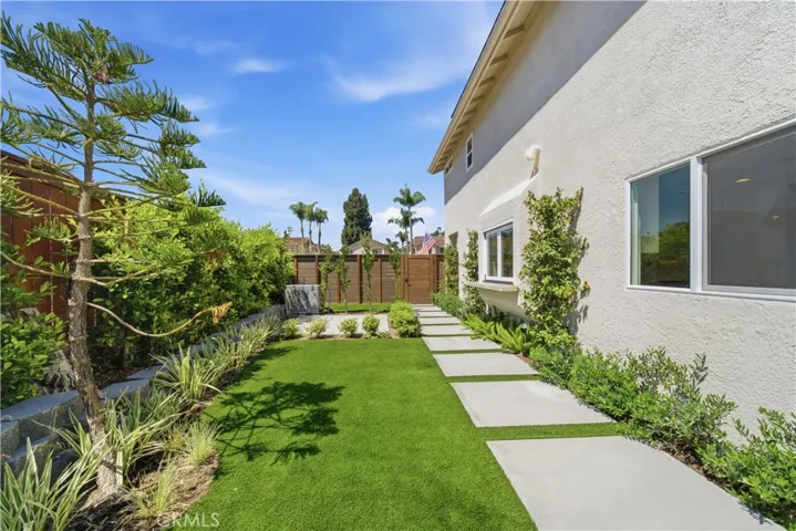 30056 Monteras, Laguna Niguel, California 92677