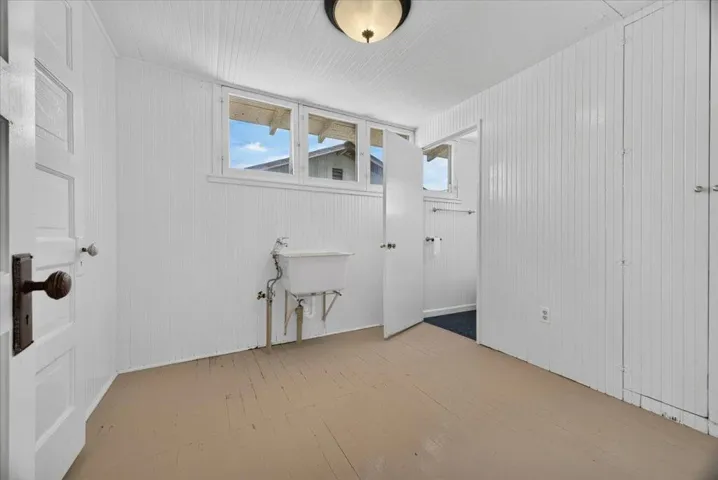 1228 West Street, Hollister, California 95023