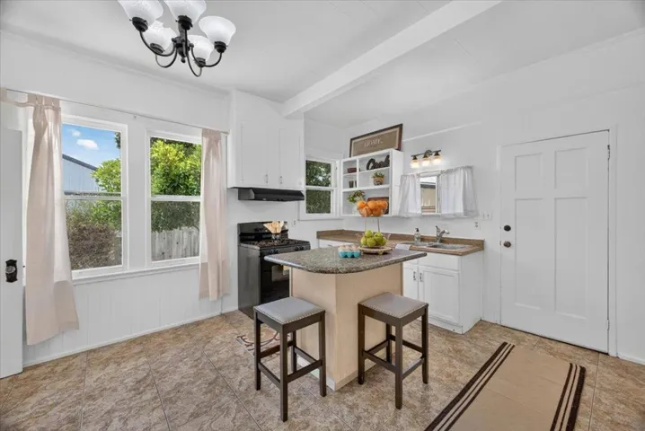 1228 West Street, Hollister, California 95023