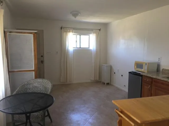 1228 West Street, Hollister, California 95023