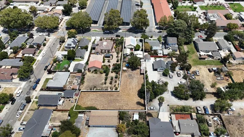 1228 West Street, Hollister, California 95023