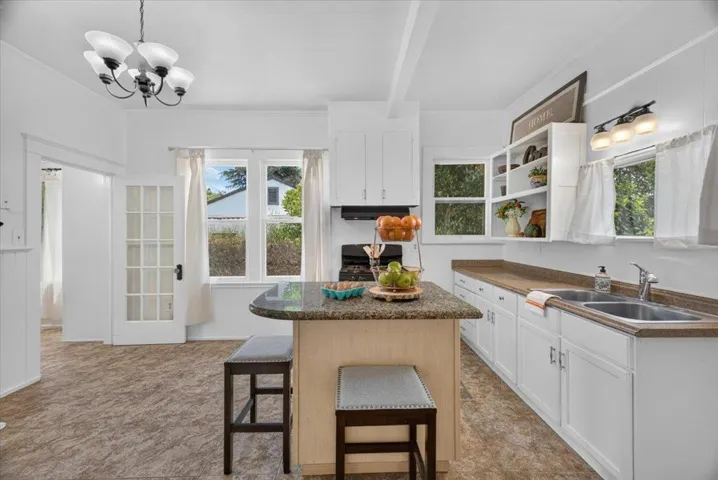 1228 West Street, Hollister, California 95023
