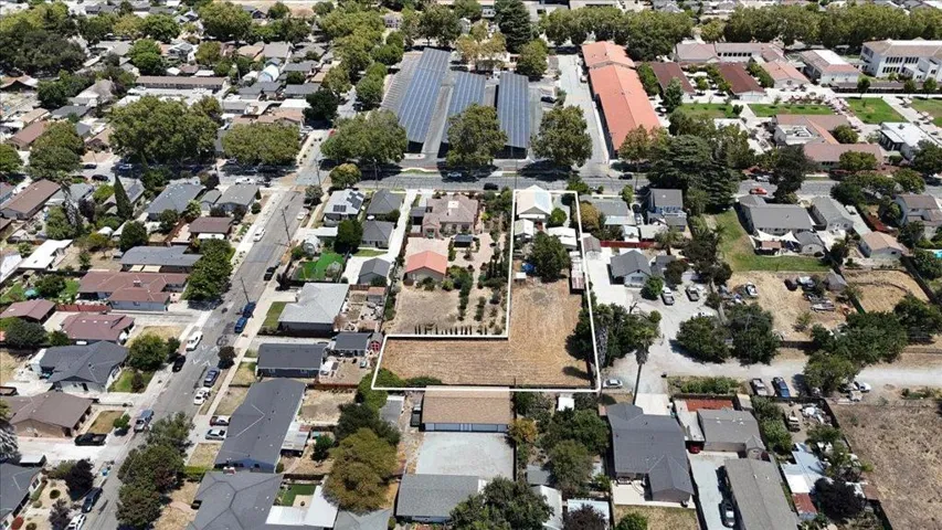 1228 West Street, Hollister, California 95023