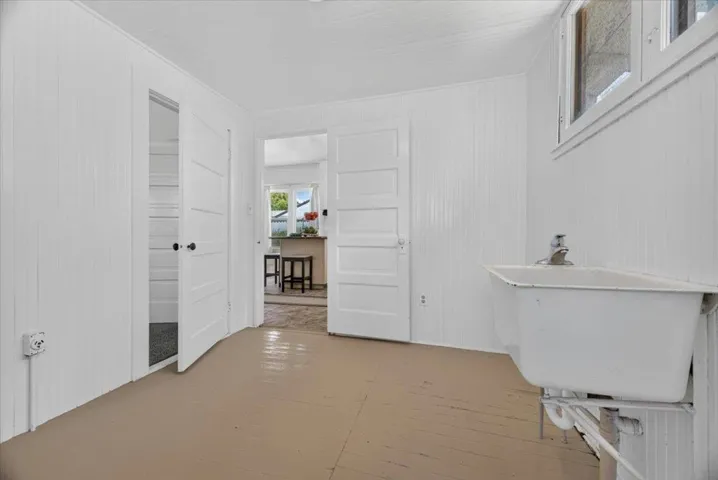 1228 West Street, Hollister, California 95023