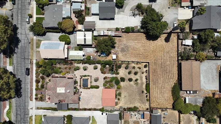 1228 West Street, Hollister, California 95023