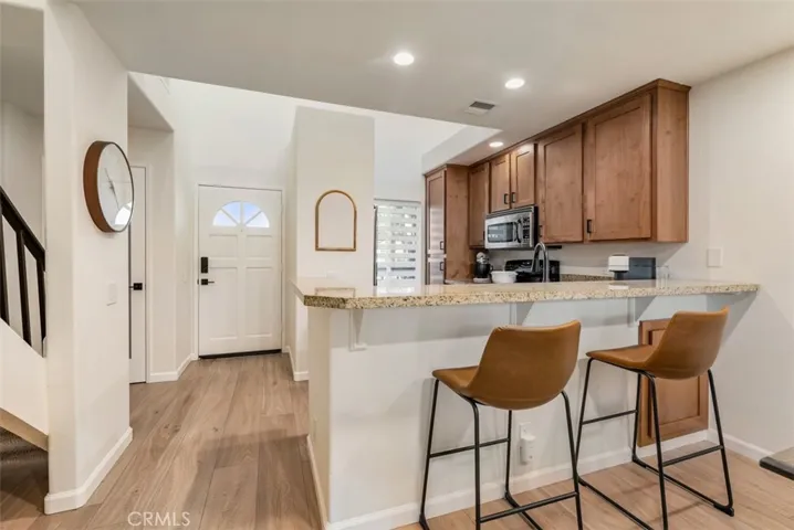 2960 Champion 710, Tustin, California 92782