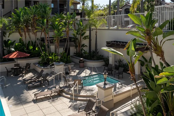 2960 Champion 710, Tustin, California 92782