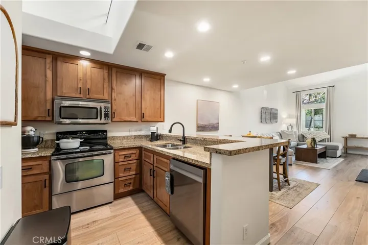 2960 Champion 710, Tustin, California 92782